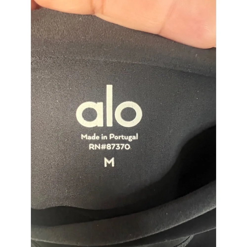 Alo High Waist Ripped‎ Warrior Legging Size M Black